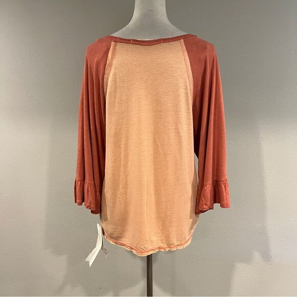 Taylor & Sage Wildflower Motel Graphic Top - Orange and Cream - Picture 6 of 14